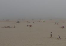 Praia da Tocha: Standurlaub geht auch mit Nebel.